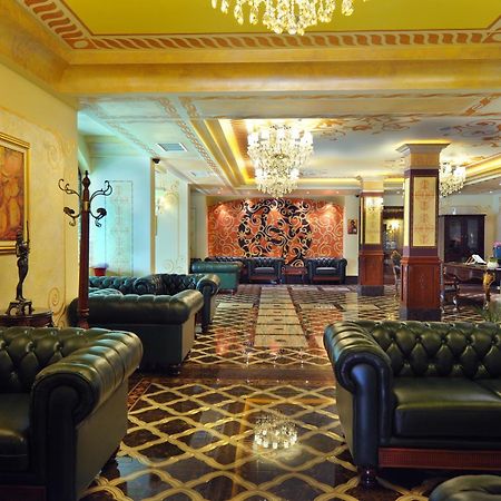 Park Hotel Stara Zagora Ngoại thất bức ảnh Lobby
