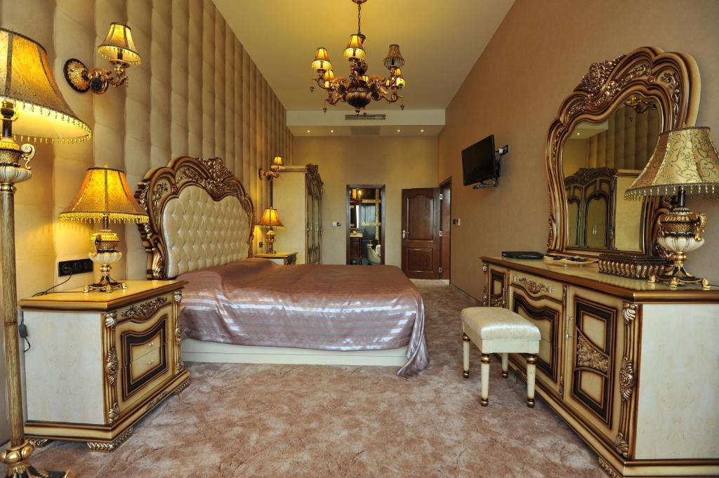 Park Hotel Stara Zagora Phòng bức ảnh A bedroom in the hotel