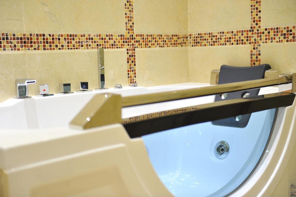 Park Hotel Stara Zagora Phòng bức ảnh A modern spa
