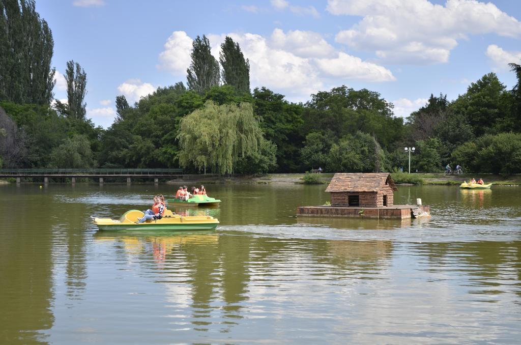 Park Hotel Stara Zagora Ngoại thất bức ảnh The lake